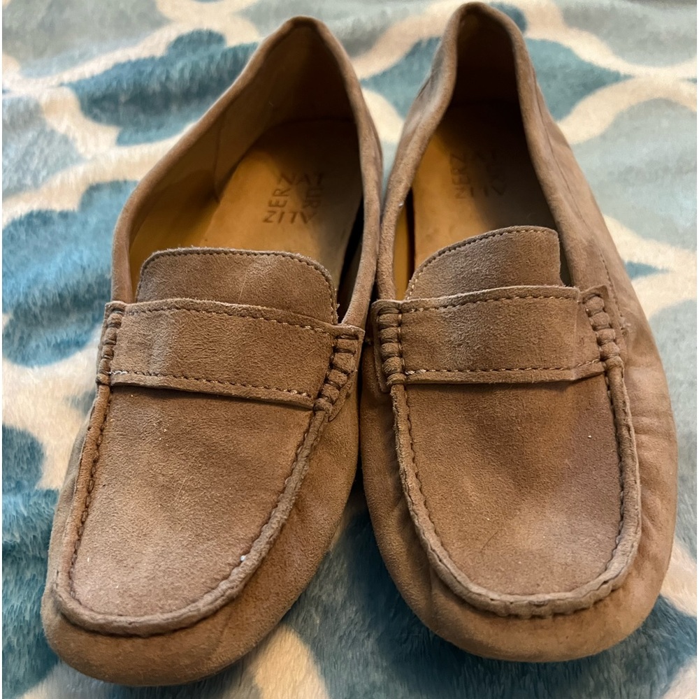 Naturalizer, Size 8.5W, tan suede loafers